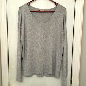 Loft Sleep super soft vneck. Size Medium.